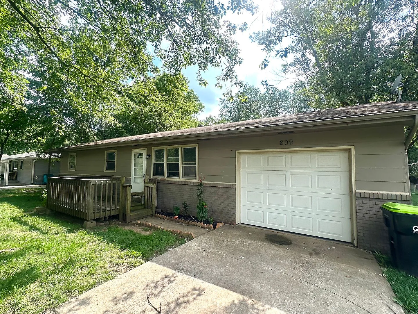 3 Bedroom Home with Garage and Spacious Fenced Yard! — Photo 2