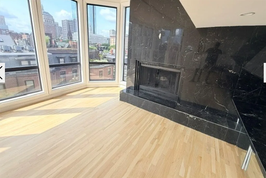 2 bed, 3.0 bath, 9999 sqft, $6,300 — Photo 3