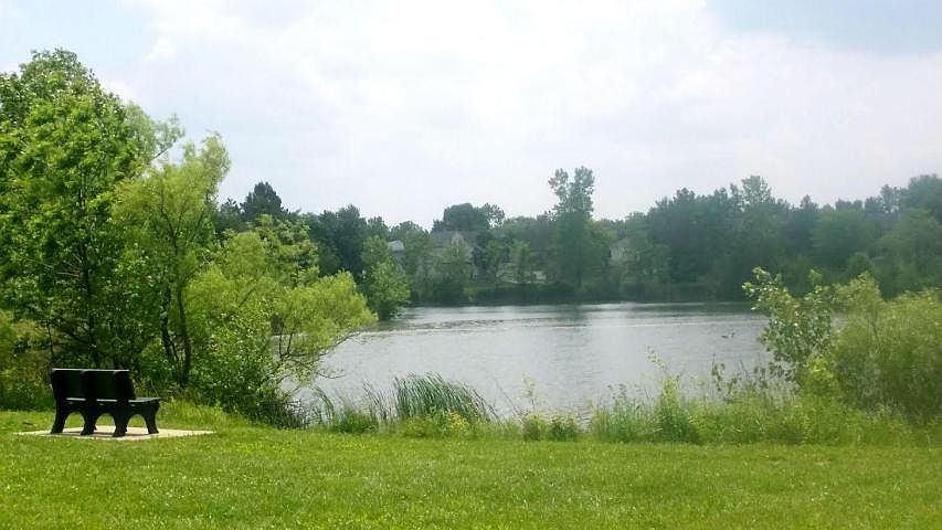 1st image of 562 Woodbay Dr