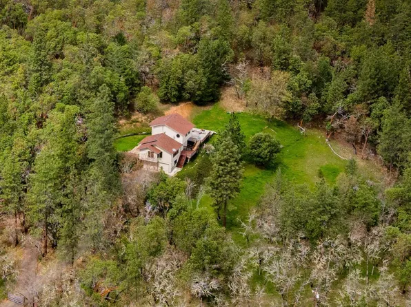 1800 Cady Rd, Jacksonville, OR 97530
