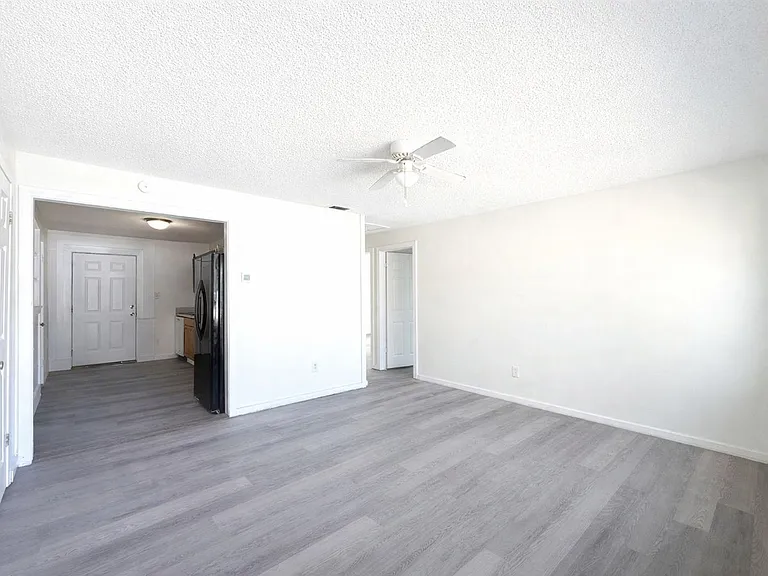 1905 Pake Ave — Photo 2