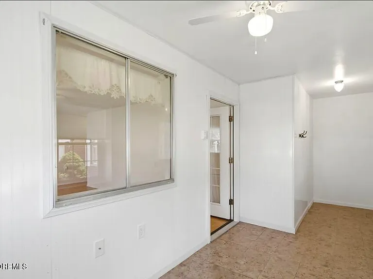 54 Constitution Blvd — Photo 5