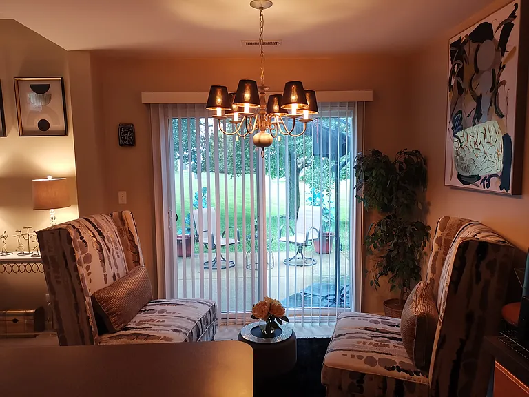 469 Belvedere Ln — Photo 9