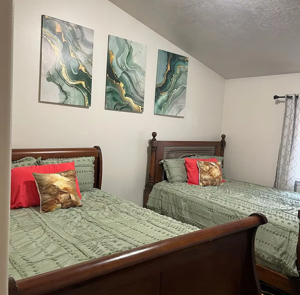 2 bed, 2.5 bath, 1192 sqft, $1,695 — Photo 3