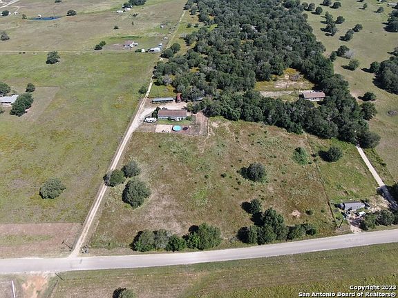 1077 C RD, Sutherland Springs, TX 78161 | MLS #1691599 | Zillow