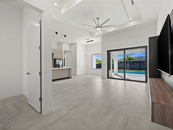 5th image of 1140 SW 40th Terrace Cpe