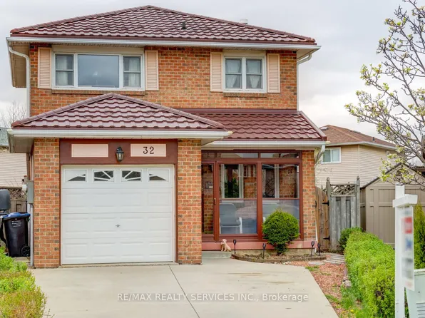 32 Helios Pl, Brampton, ON L6Z 2B2