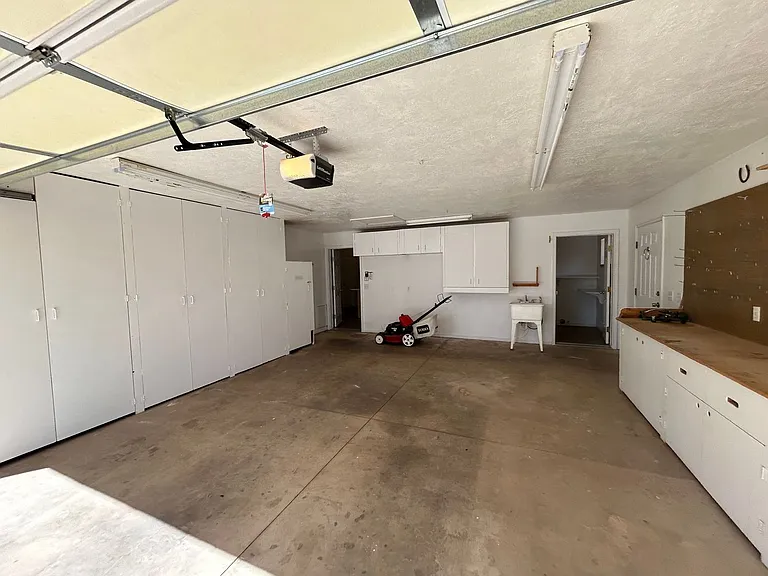 2405 S 770 W — Photo 35
