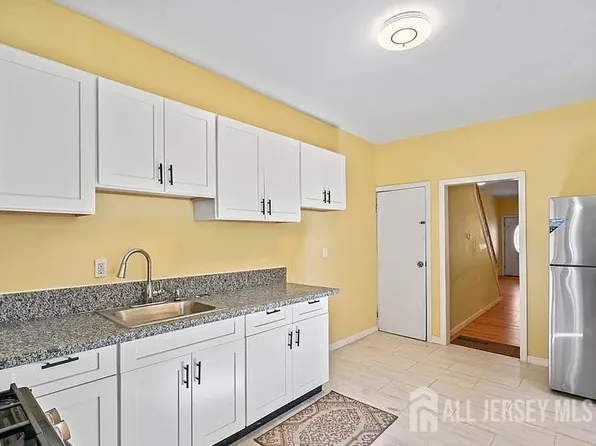 219 Rusling St, Trenton, NJ 08611