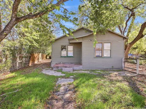 1825 W Mill, New Braunfels, TX 78130