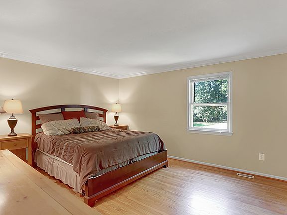 2nd image of 6604 Anne Marie Ln