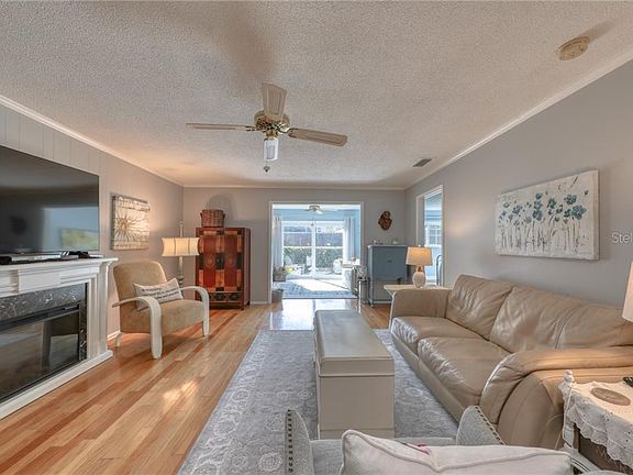 2nd image of 860 Loch Linnhe Ln APT 118