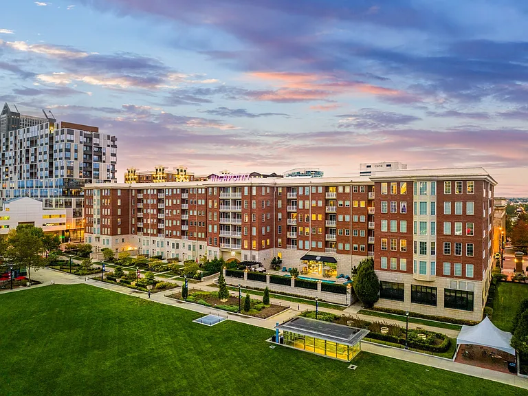 Highpoint on Columbus Commons — Photo 28