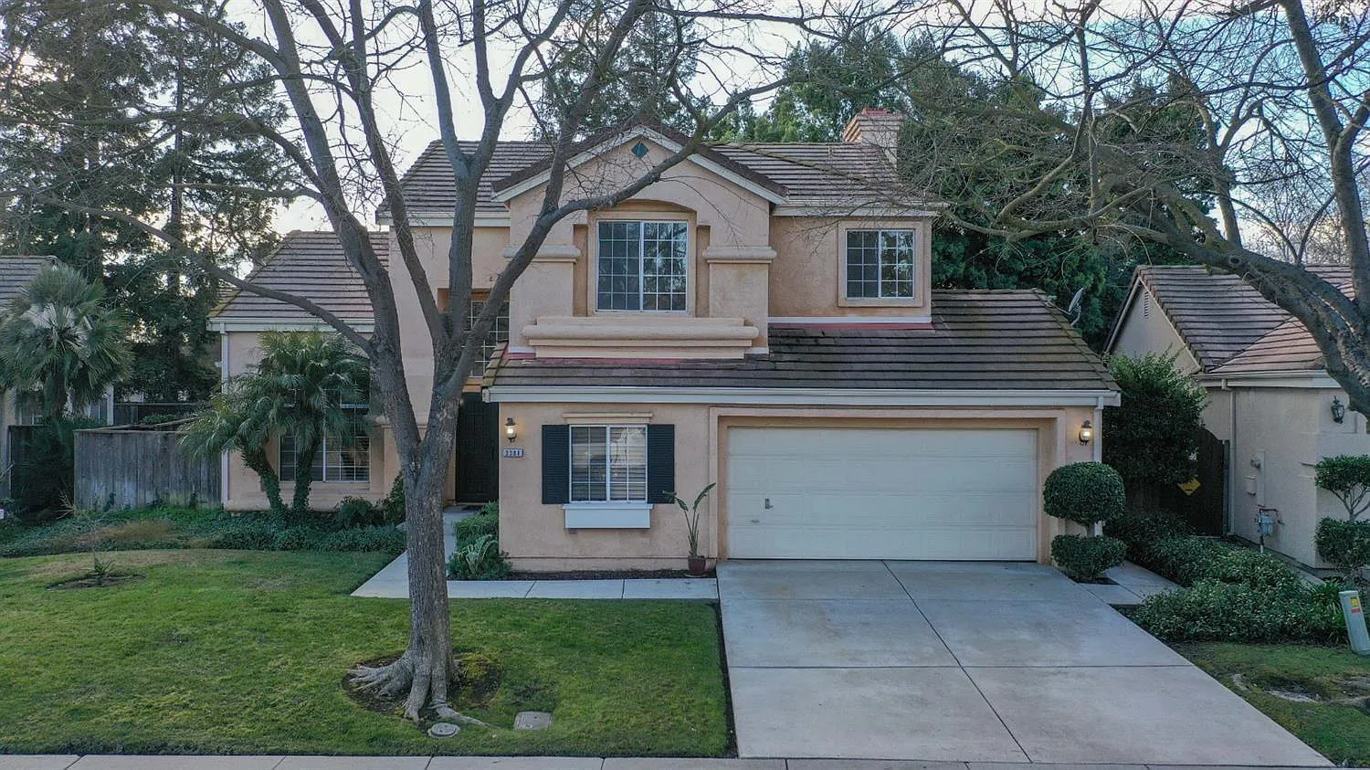 3381 Willowbrook Cir photo 1