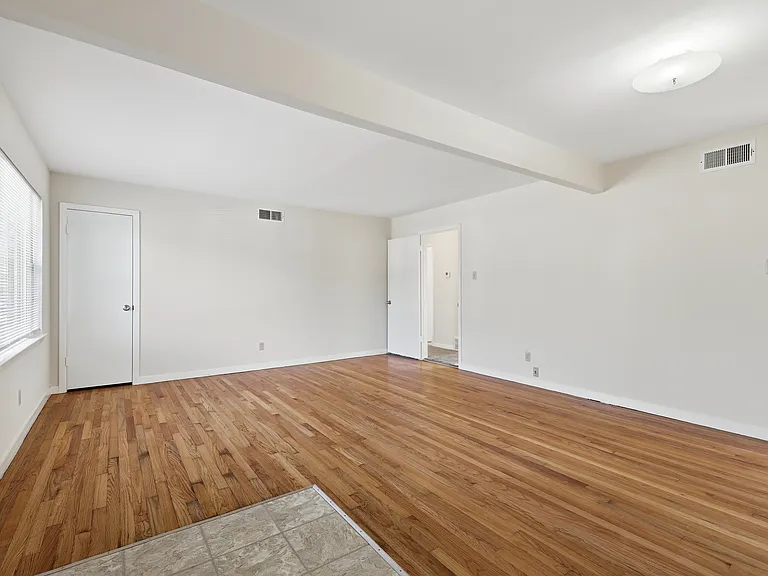 10830 Cotillion Dr — Photo 7