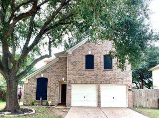 241 N Ranch House Rd, Angleton, TX 77515