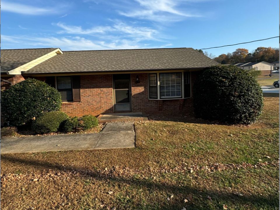 1st image of 470 Kimbrell St