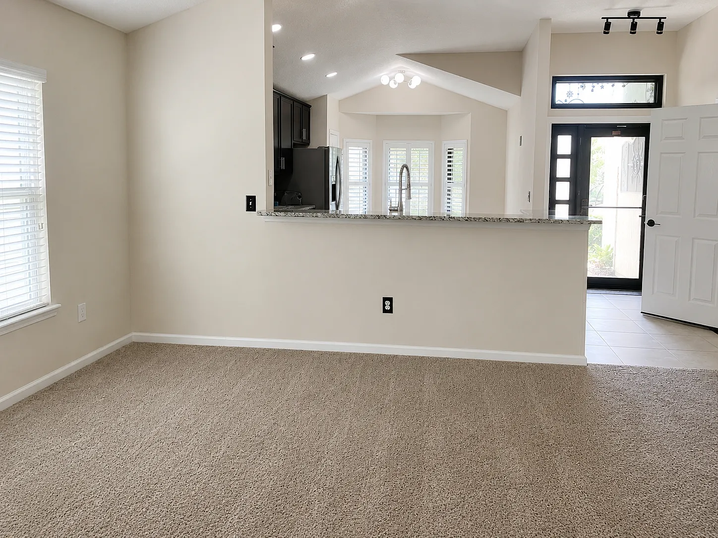 3 bed, 1548 sqft, $2,700 — Photo 3