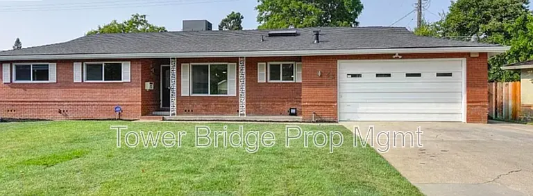 43 Manley Ct — Photo 1
