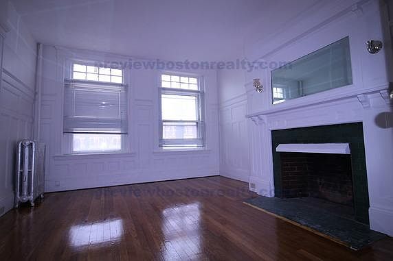 2nd image of 1905 Beacon St #166