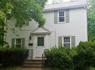 20 Meadowbrook Rd, Southbridge, MA 01550