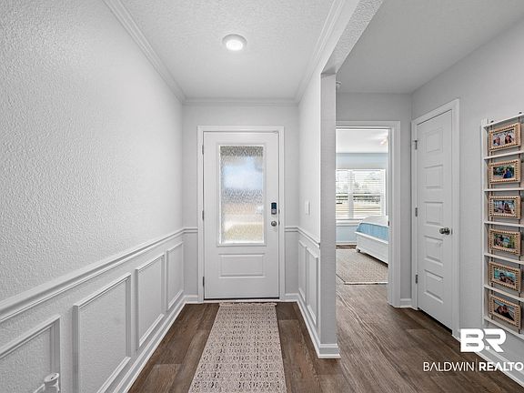 4th image of 14493 Dayton Cir