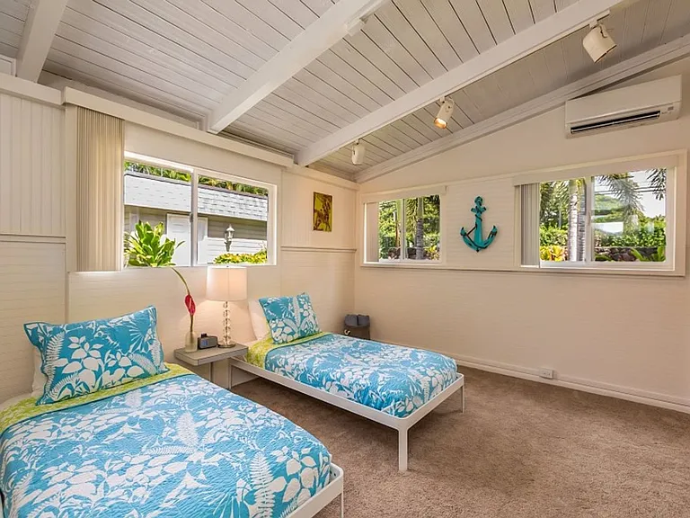 1018 Kealaolu Ave — Photo 12