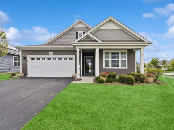 849 Americana Ave, Pingree Grove, IL 60140