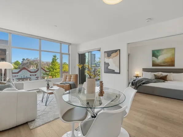 71 E Pender St #403, Vancouver, BC V6A 1S9