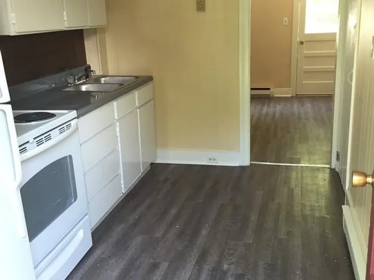 119 W Chapel Ave — Photo 8