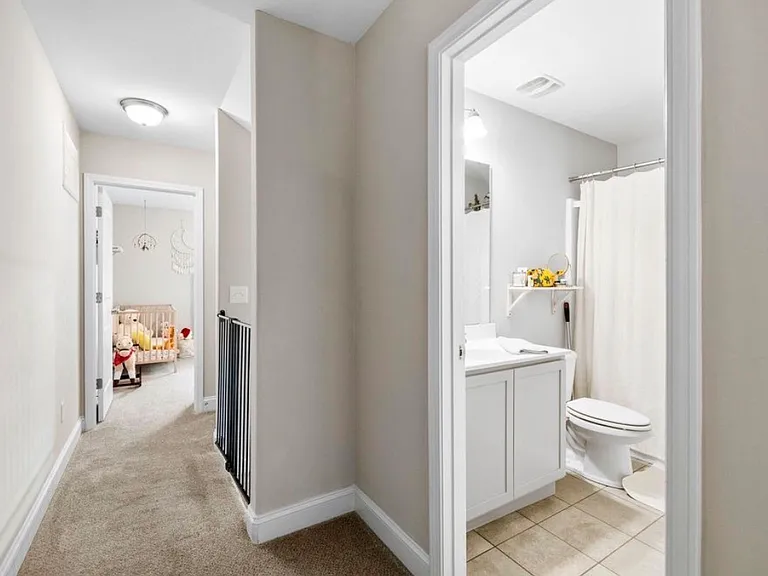 180 Bur Oak Dr — Photo 17