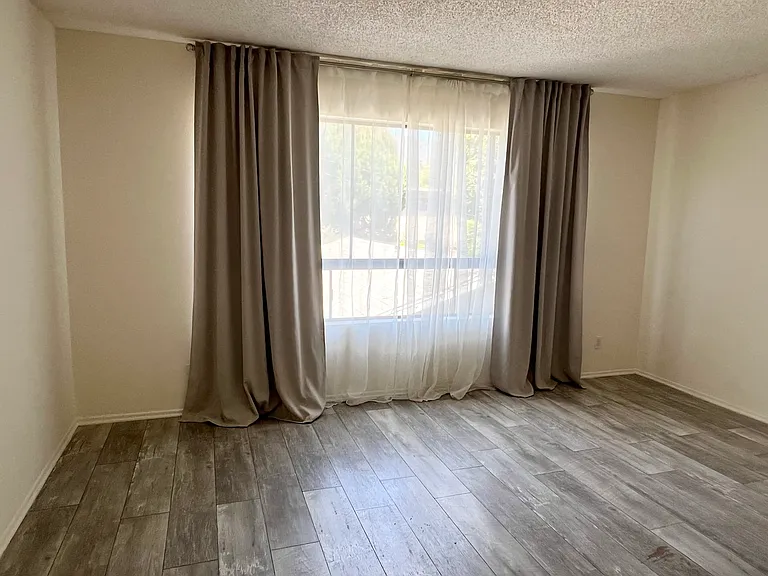 1117 Elm Ave #107 — Photo 7
