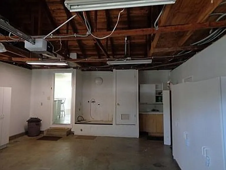 1131 Knollwood Dr — Photo 16