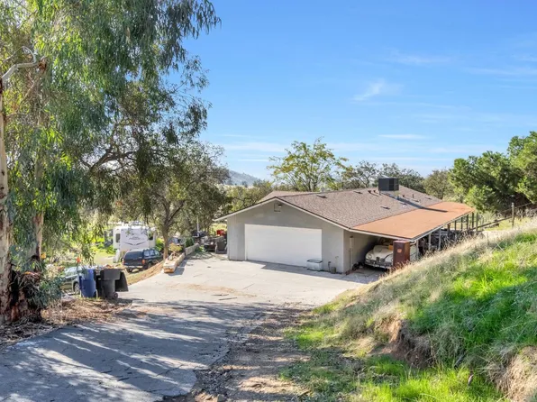 34045 George Smith Rd, Squaw Valley, CA 93675
