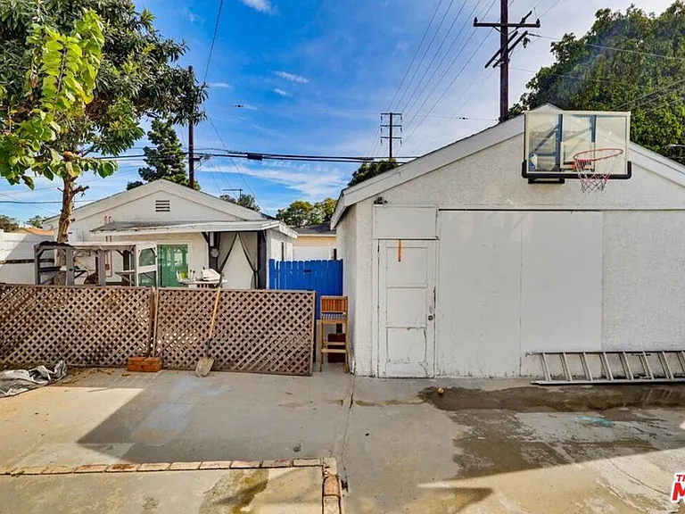 2200 Easy Ave — Photo 49