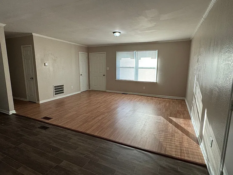 630 Dundeen Dr — Photo 2