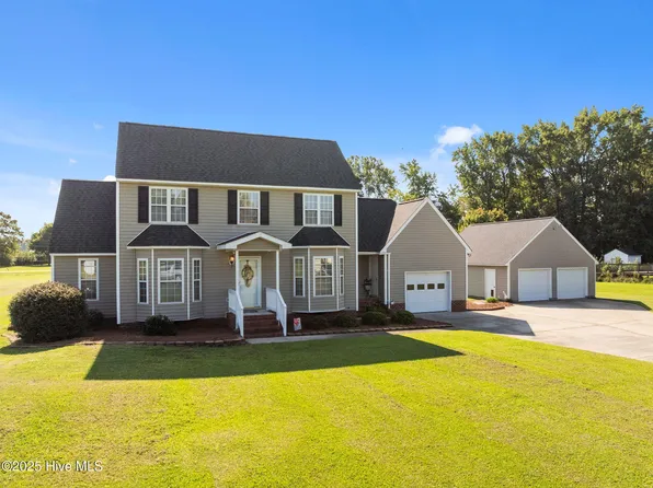 1307 Pine Needle Place, Greenville, NC 27858