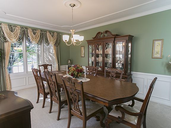 Large Formal Dining