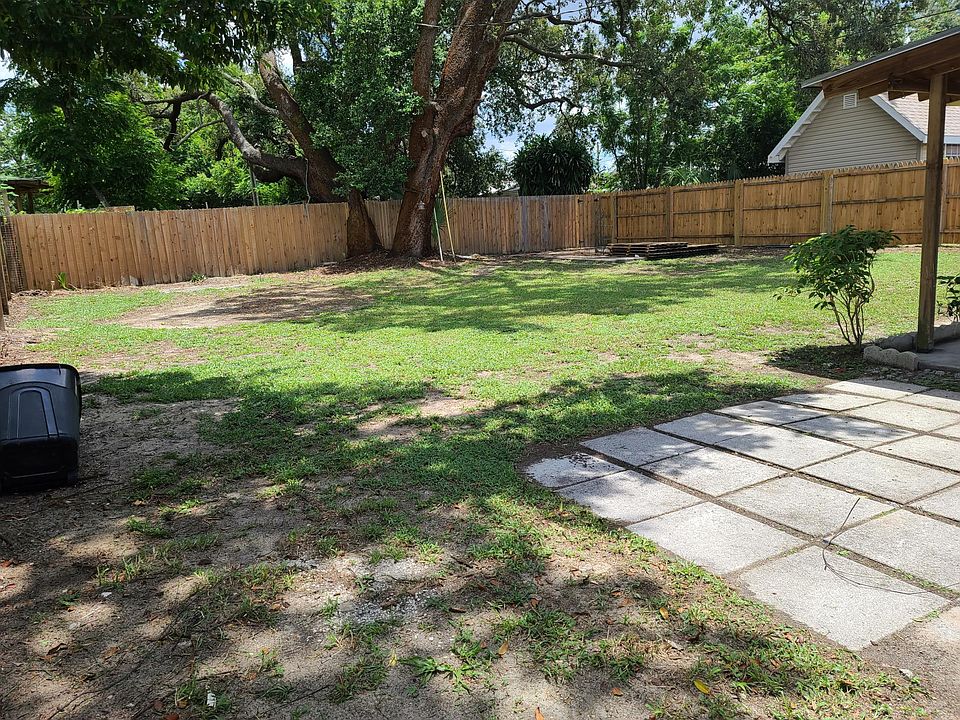 2nd image of 833 Disston Ave