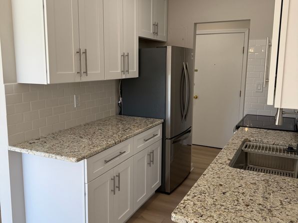 315 Solon Rd APT 303, Chagrin Falls Village, OH 44022