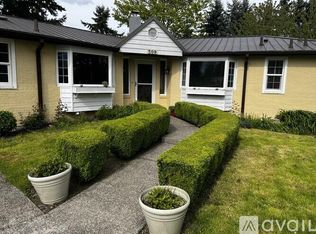 509 E 70th St #3, Tacoma, WA 98404