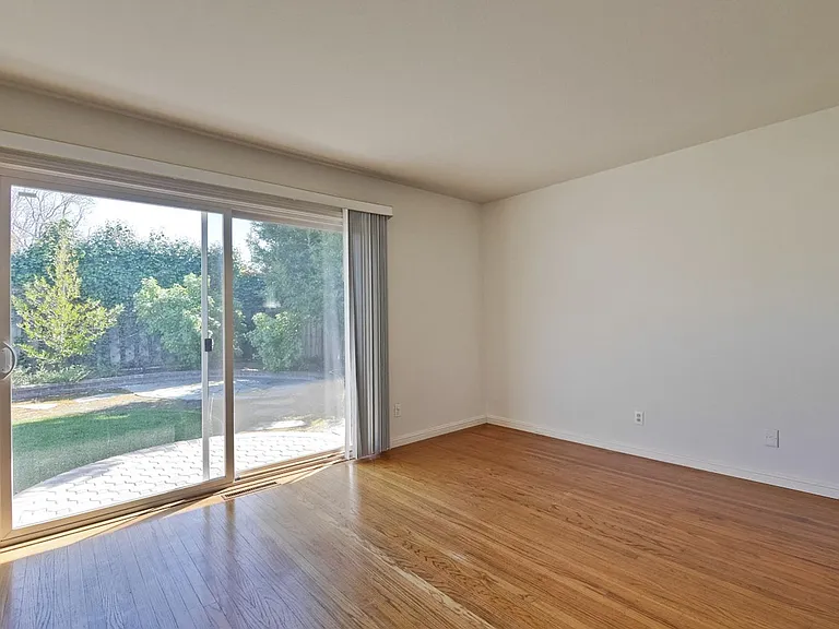341 Hillsdale Ave — Photo 34
