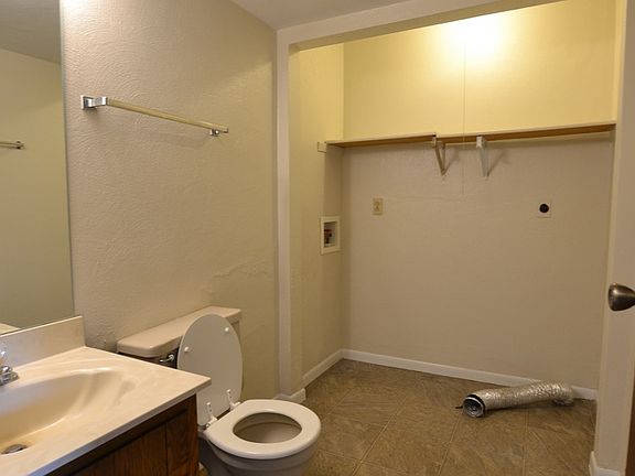5th image of 628 Meadowood Ln