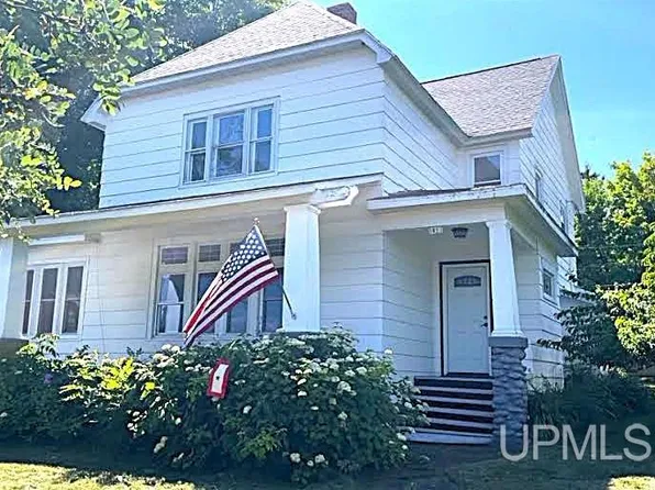 118 S 5th St, Crystal Falls, MI 49920