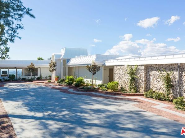1174 N Hillcrest Rd, Beverly Hills, CA 90210