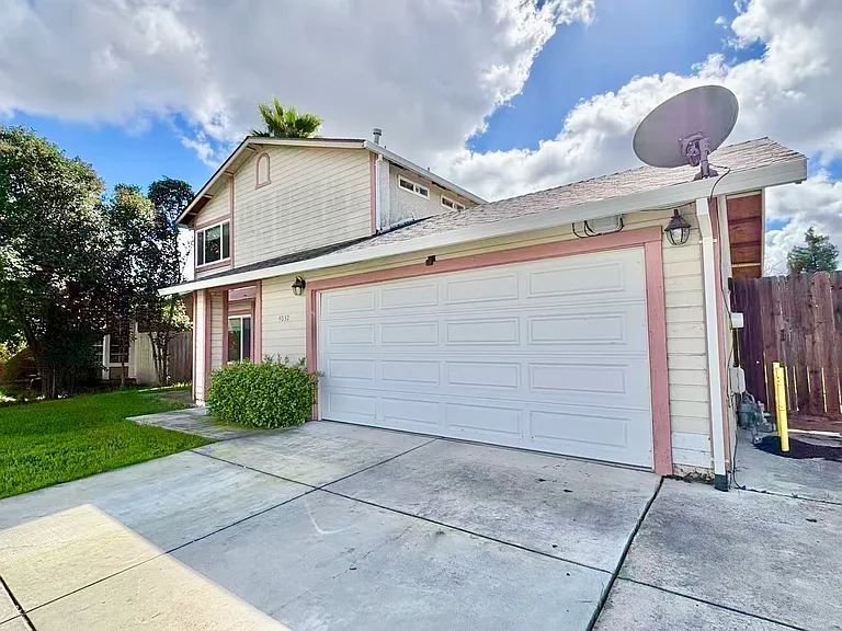 4032 Fawn Cir — Photo 2