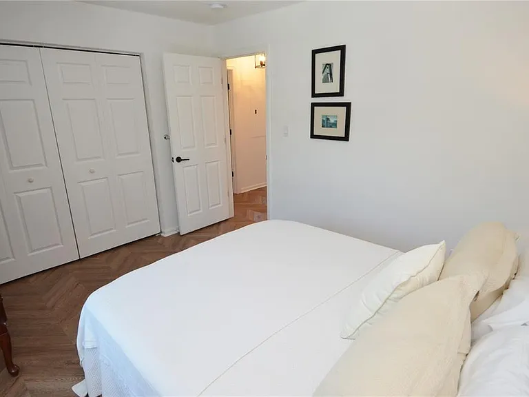 5048 Beach Dr SE #F — Photo 41