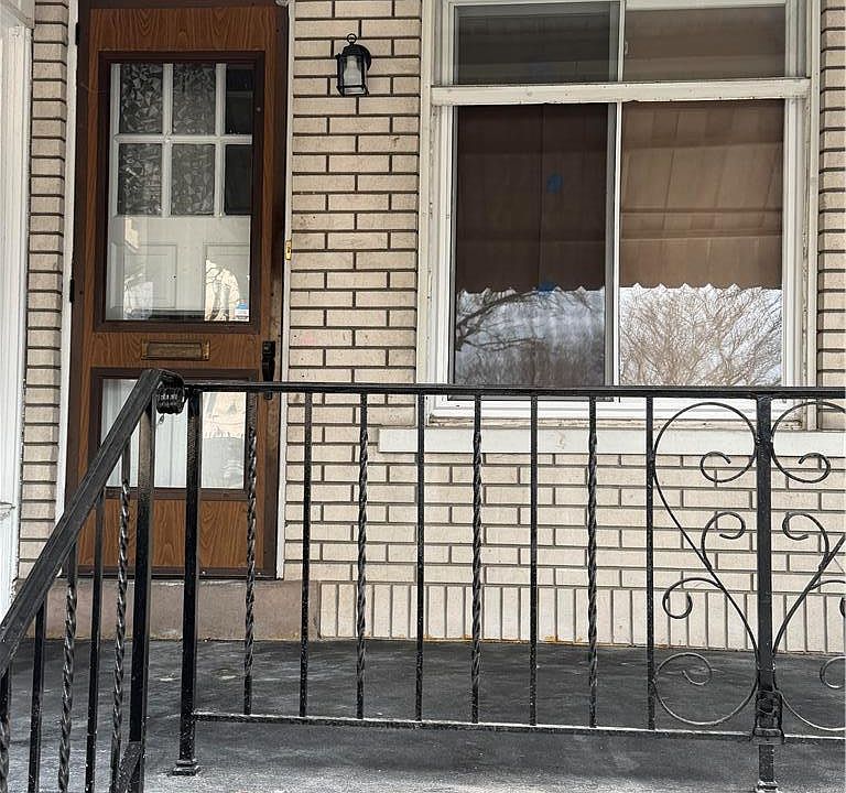 1st image of 425 N 16th St