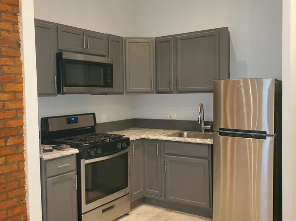 702 Whitelock St APT 4, Baltimore, MD 21217