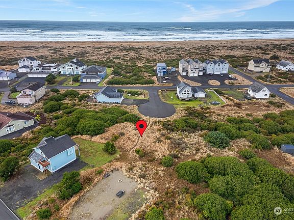 2nd image of 1009 Dune Court SW
